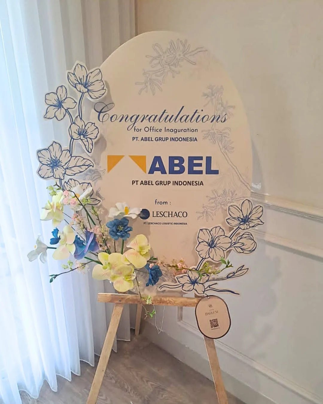 Contoh papan ucapan Congratulations untuk peresmian kantor